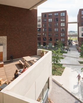 市内庭院住宅 莫库姆别墅丨荷兰阿姆斯特丹