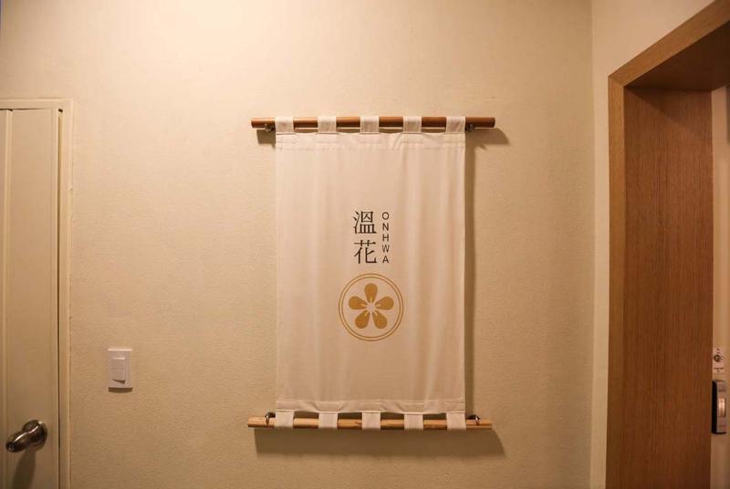 60 平温馨咖啡馆，白色与木质的完美融合-13