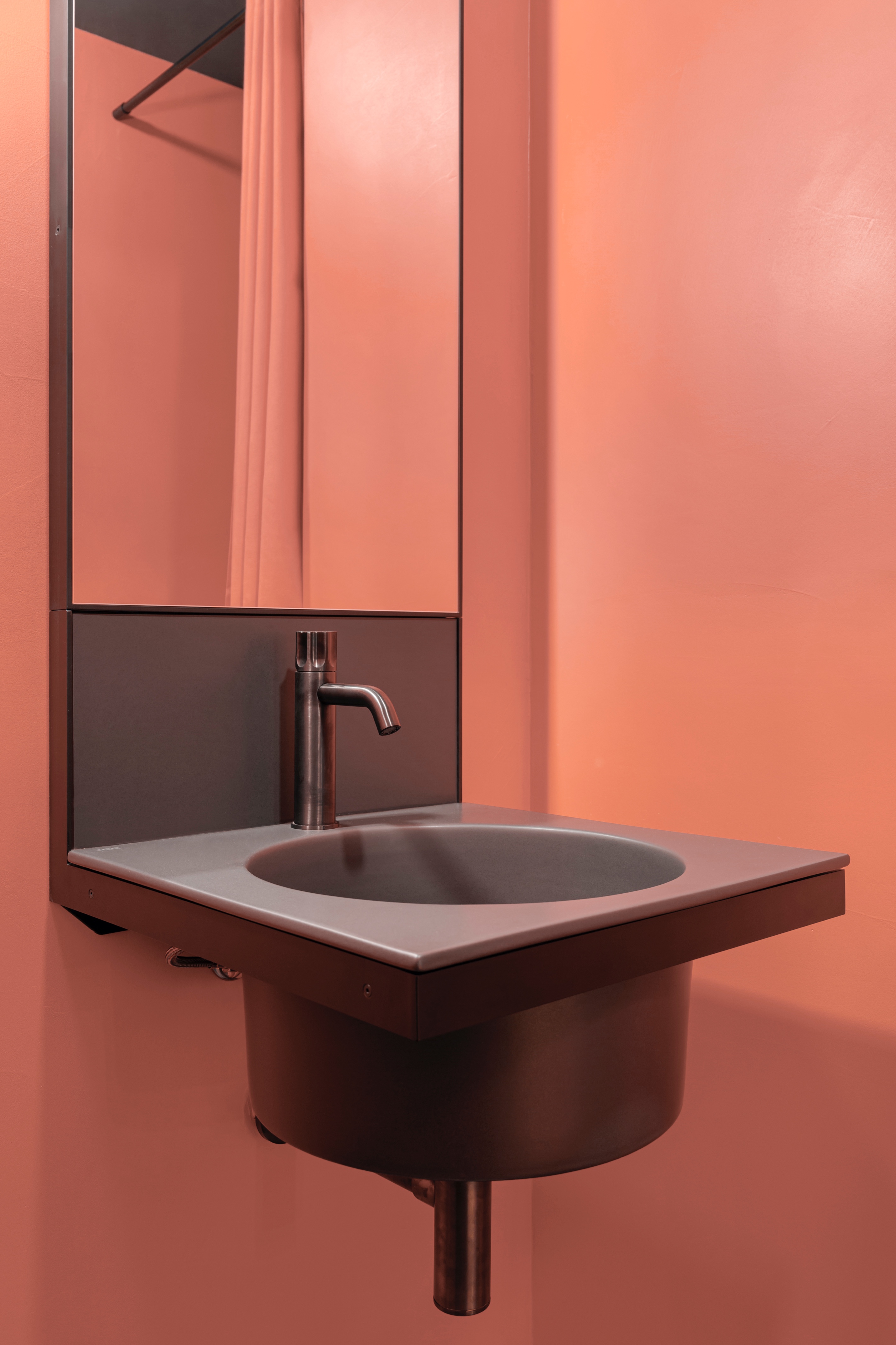 色彩鲜明的剧场化妆间设计-23