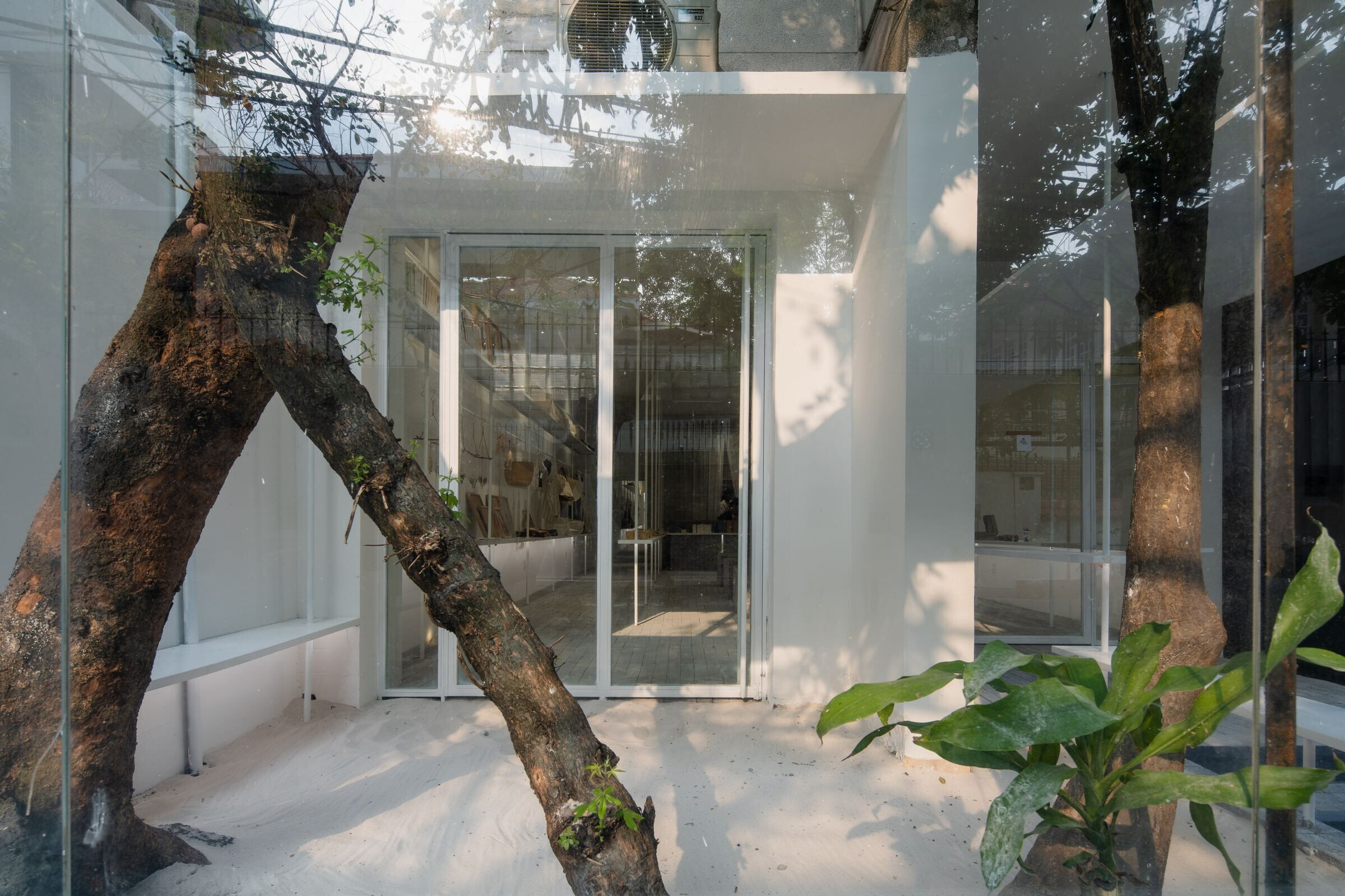 越南陶器店创意展示空间丨越南胡志明市丨Sawadeesign Studio-34