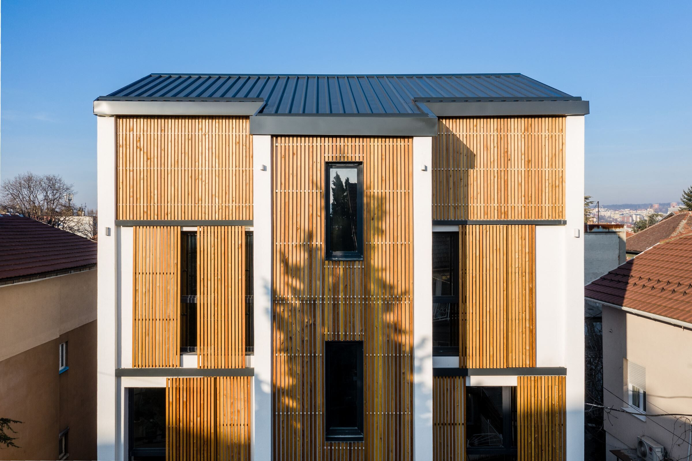 M3 项目 | 塞尔维亚贝尔格莱德的钻石形窗戶住宅-6