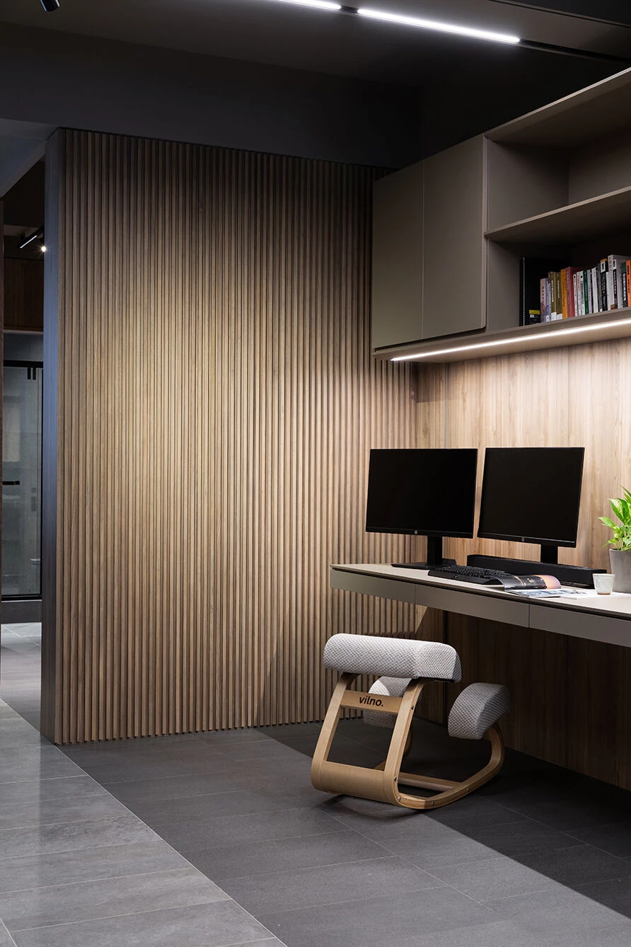 Private Office in Mong Kok | Plot Architecture Office-6