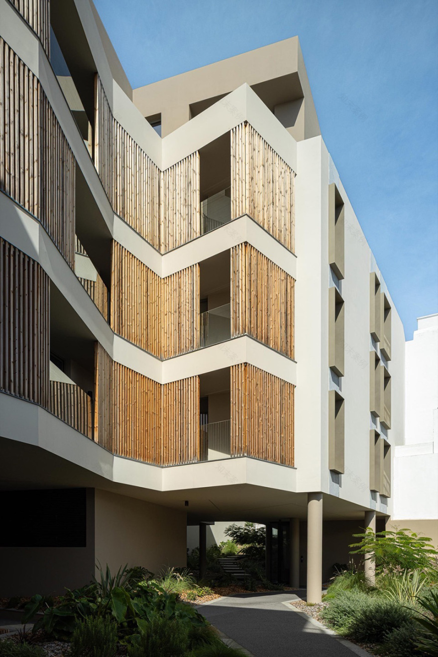 ERNESTO DO CANTO住宅区丨葡萄牙蓬塔德尔加达丨BOX arquitectos-35