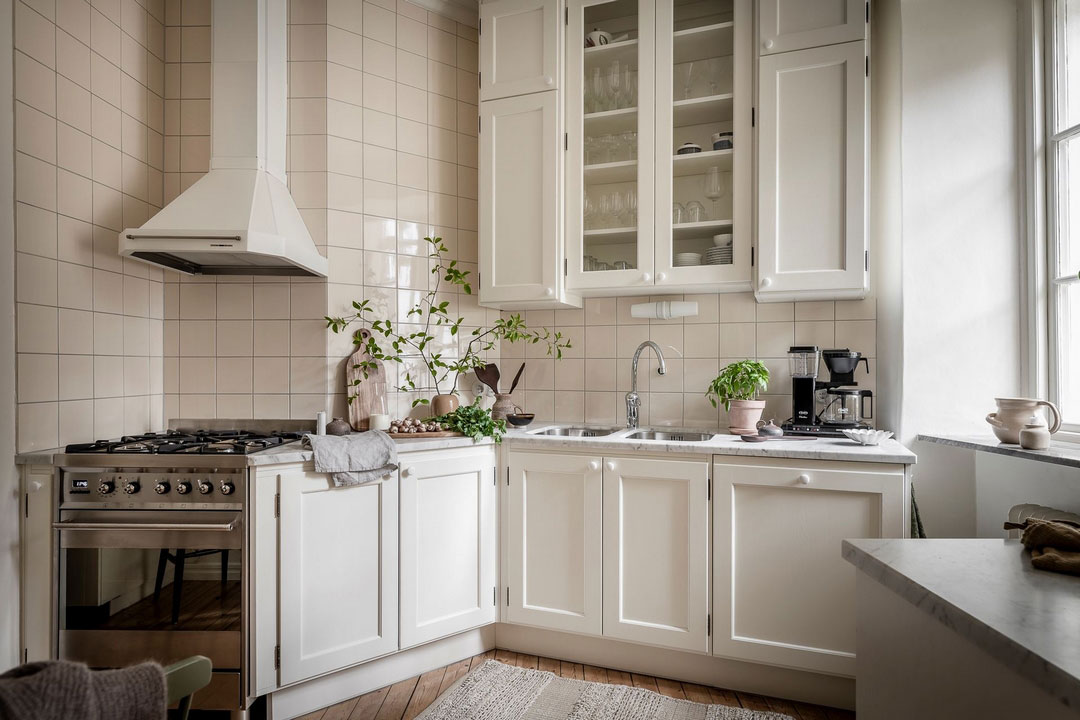 瑞典哥德堡公寓的花卉墙纸餐厅设计-19