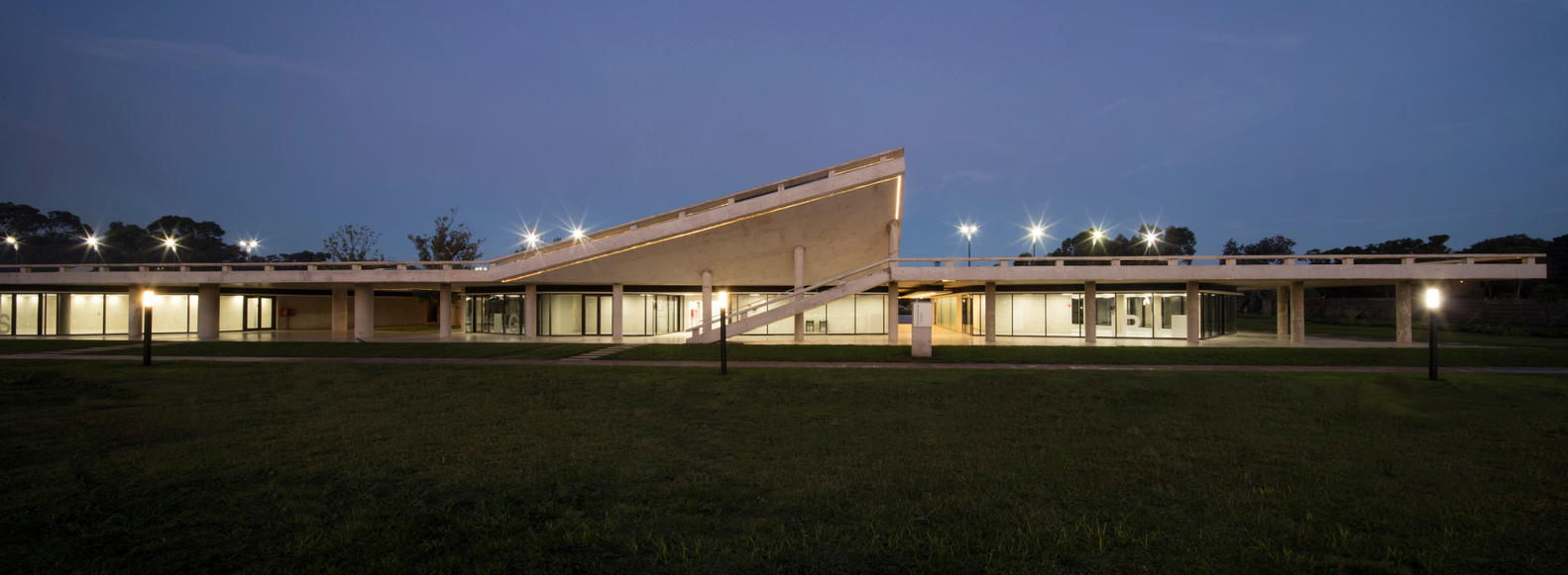 融合景观的圣克拉拉公园 Pavilion in Parque Santa Clara-42