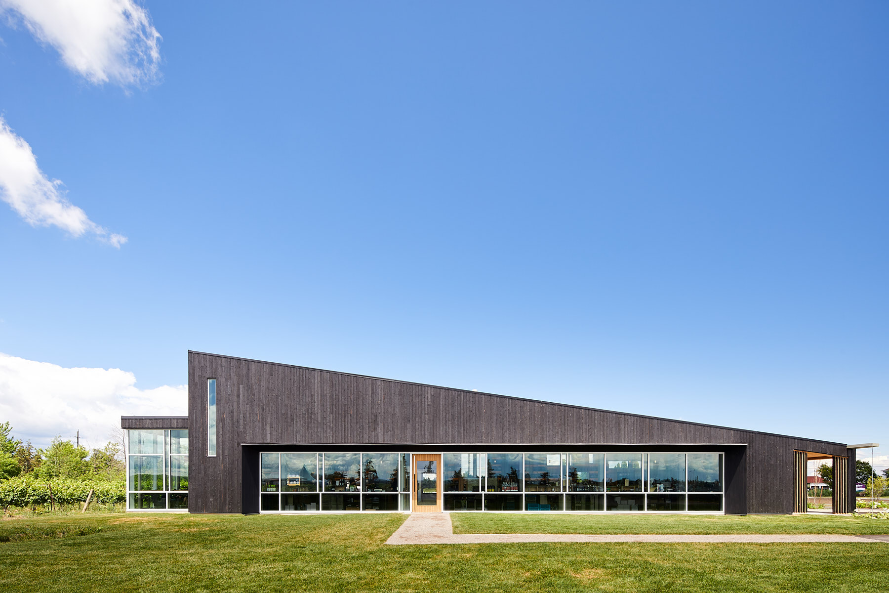 尼亚加拉湖畔葡萄酒庄园零售与品鉴亭-2