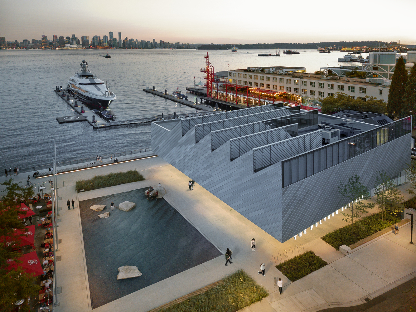 加拿大多边形画廊丨Patkau Architects-13