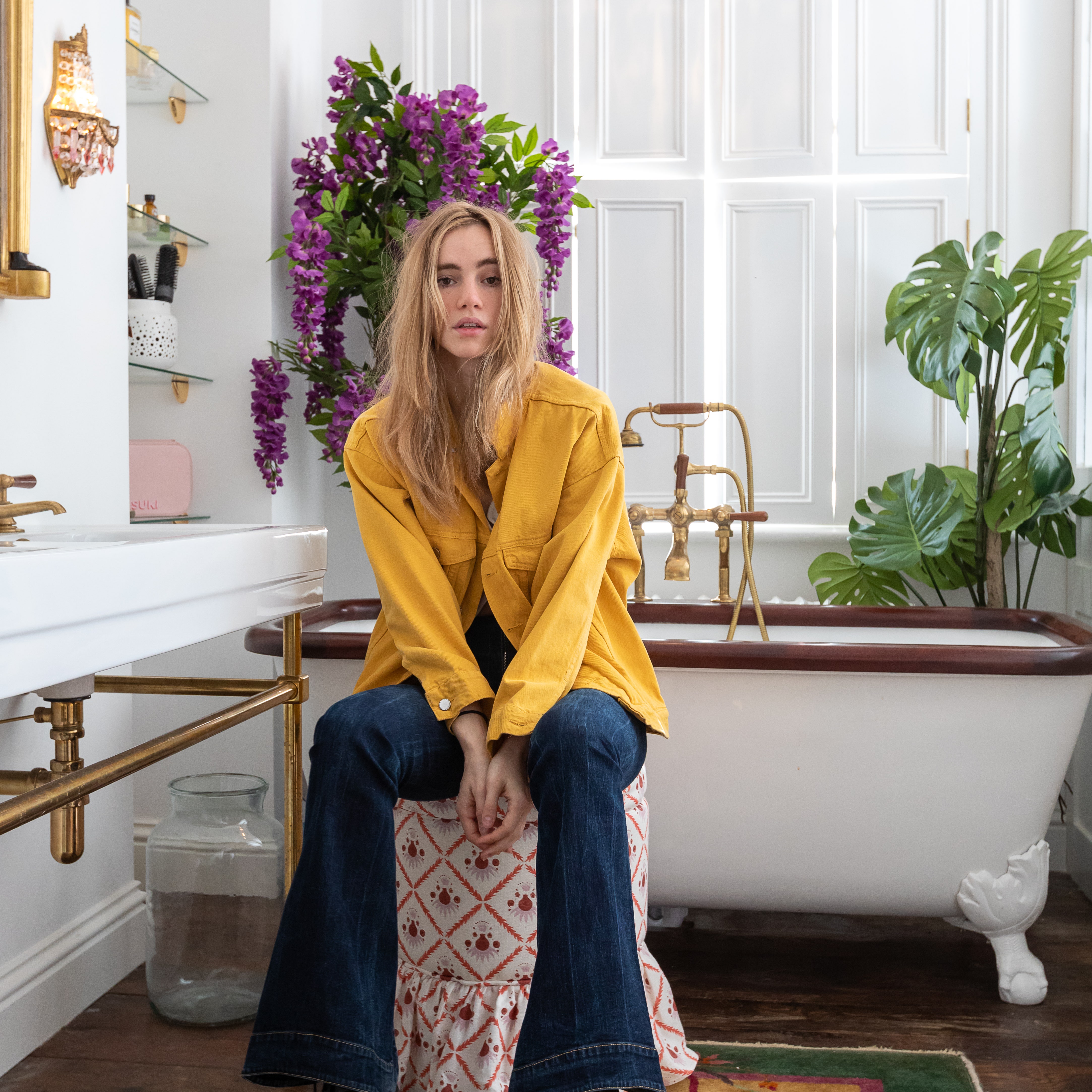 Suki Waterhouse 的伦敦豪华公寓 | 复古与现代的完美结合-0