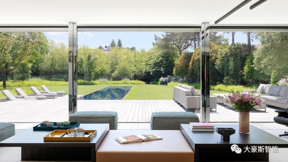 欧洲最著名的夫妻档的海边智能豪宅设计-11