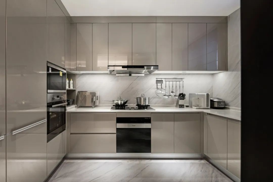 烟台万科翡翠长安样板间 | 抹茶色遇见黑灰色，简约至美-35