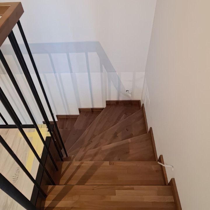 带格栅围栏的定制楼梯  格拉迪乌斯丨Gradius（乌克兰）-8