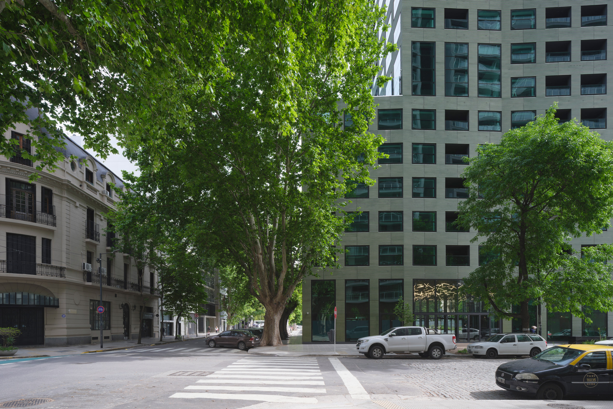 多层住宅建筑丨阿根廷布宜诺斯艾利斯丨Adamo Faiden-7