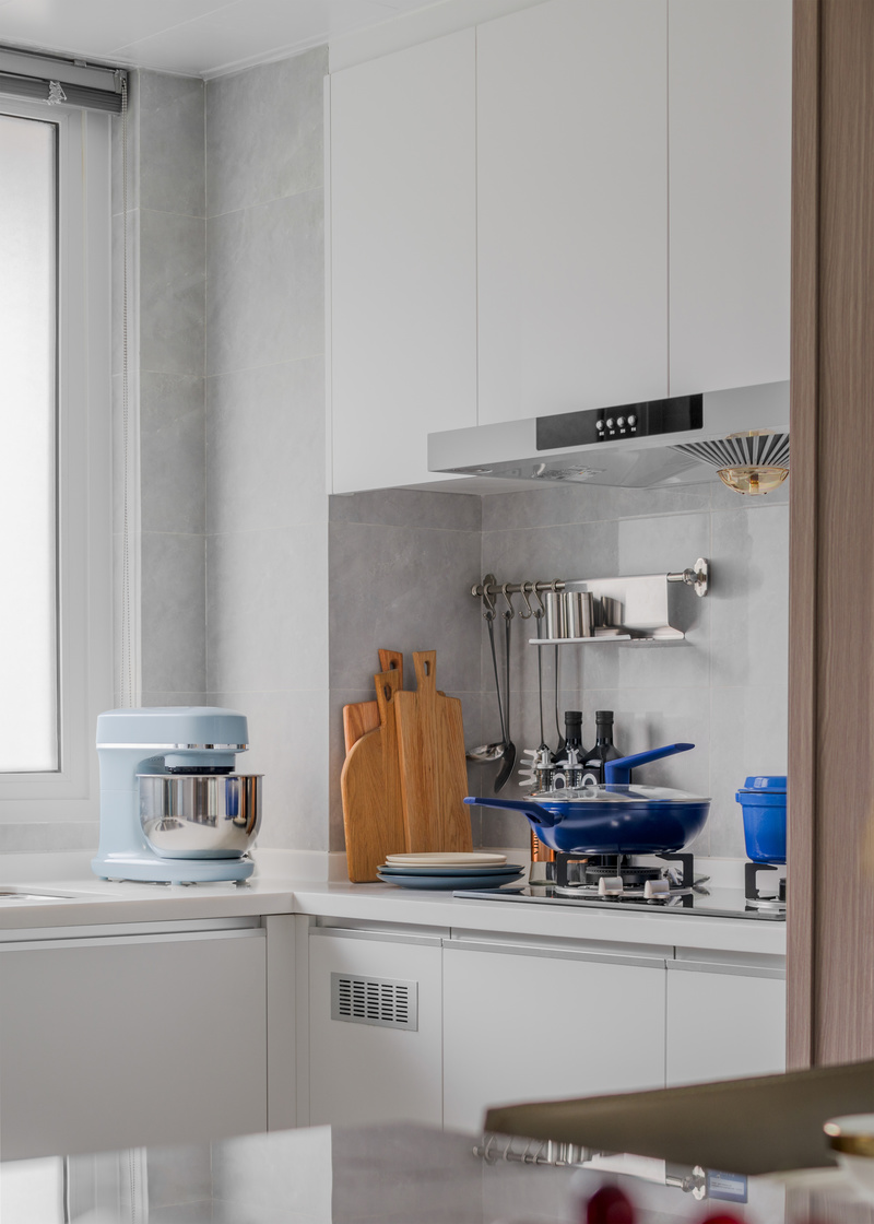 现代懒人生活空间，跳脱色彩展现简洁之美-3