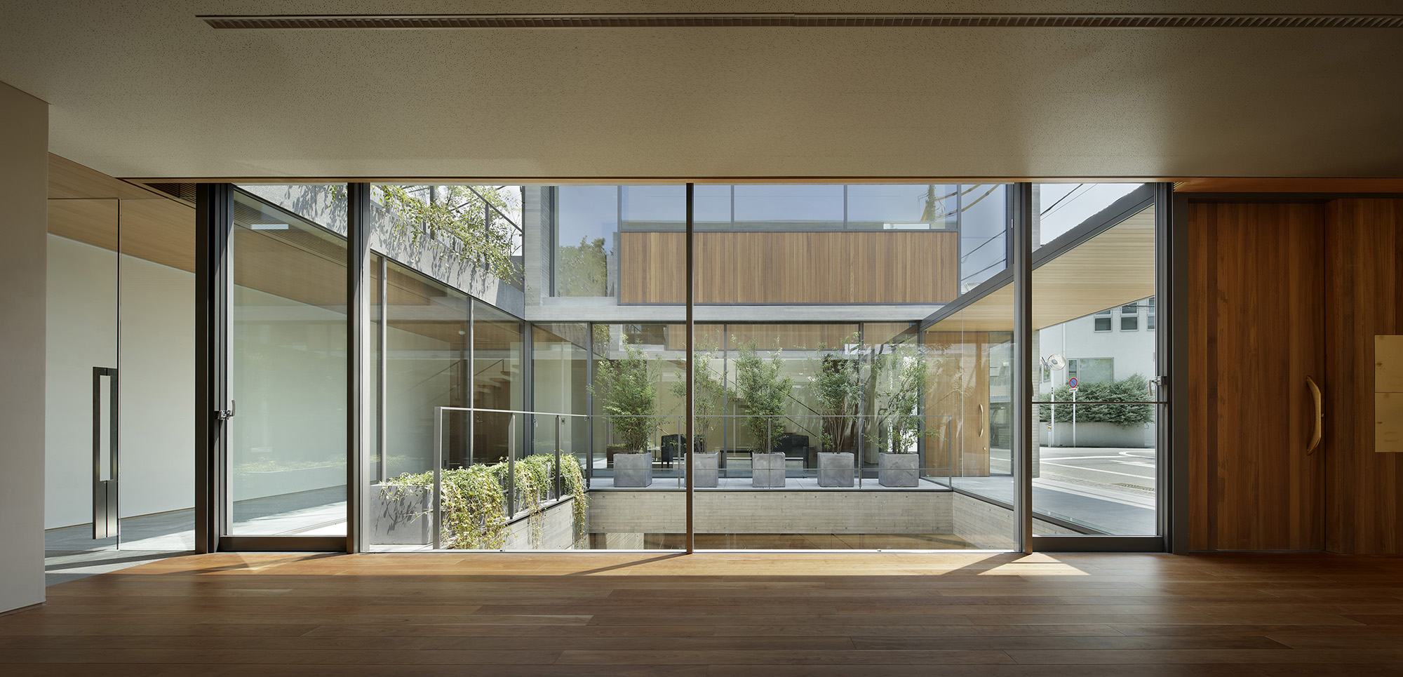 东京住宅区精致总部大楼-11