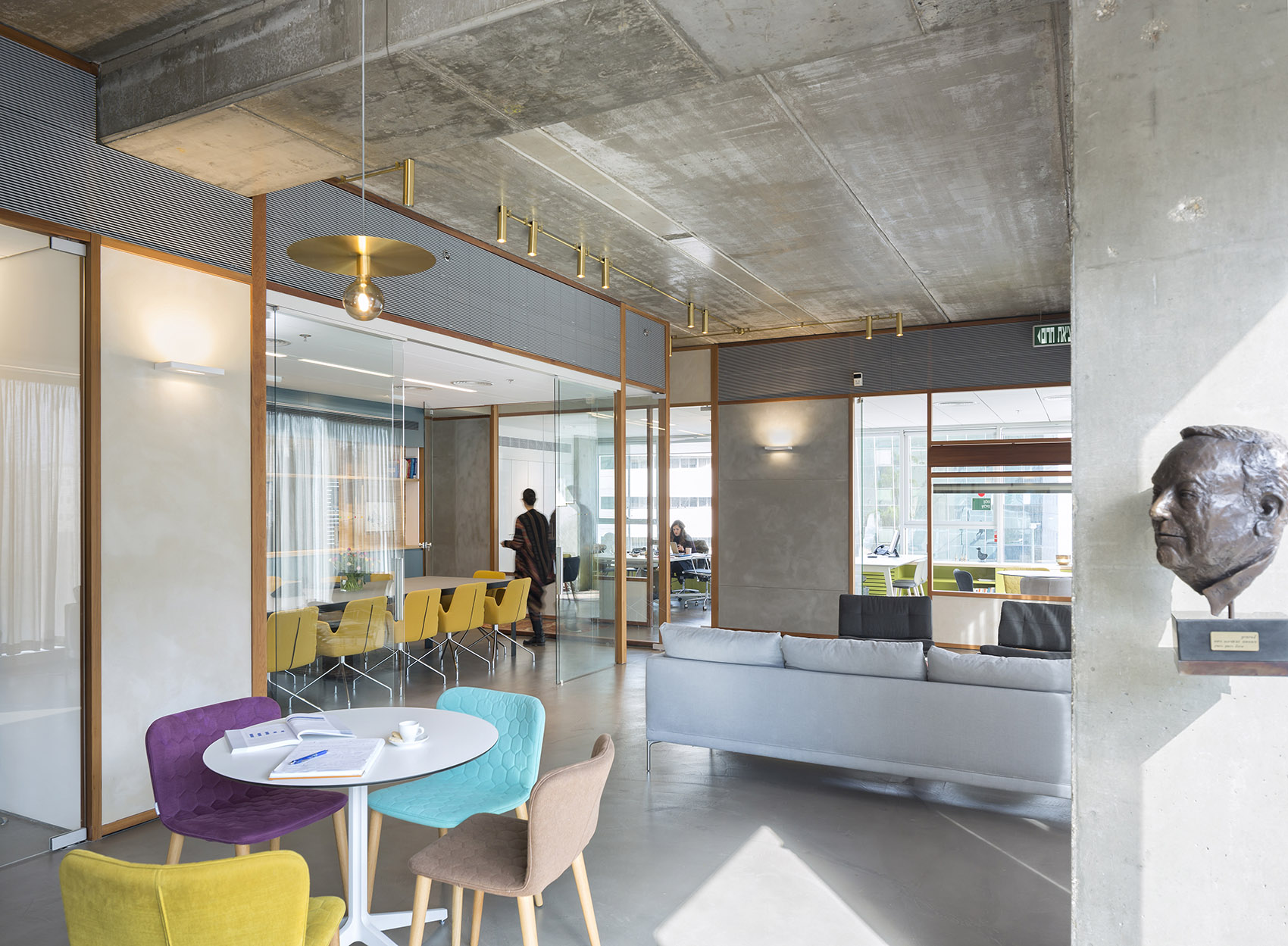 Lautman基金办公室,以色列特拉维夫 / Raphael Cohen 和 Zach Ronen-9