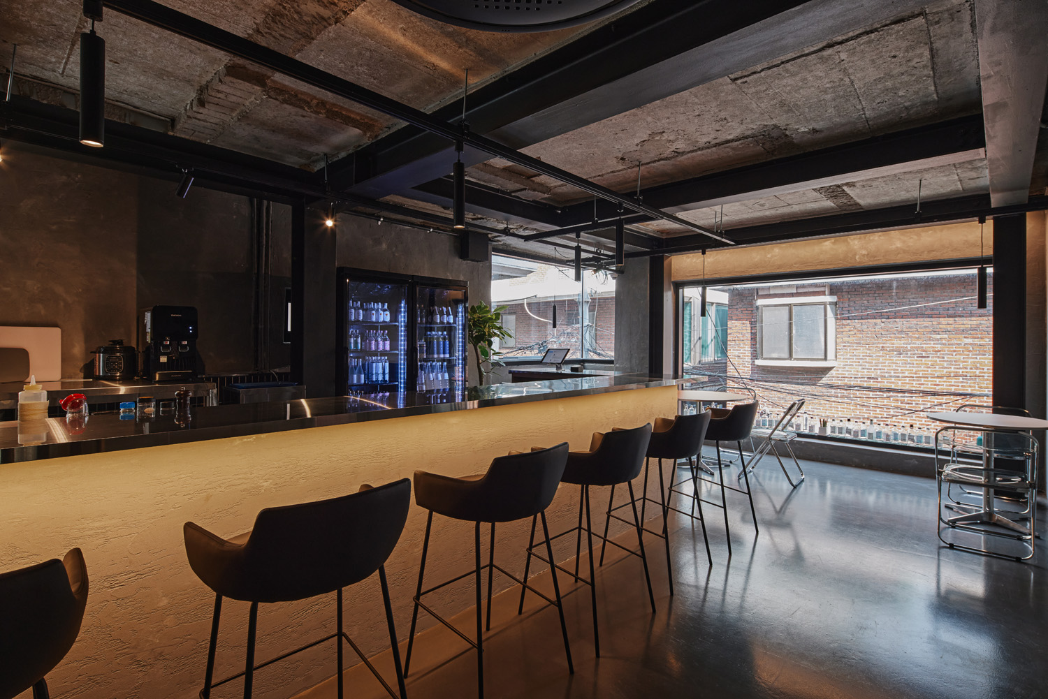 16 坪清新小酒馆，单价预算的室内设计佳作-5