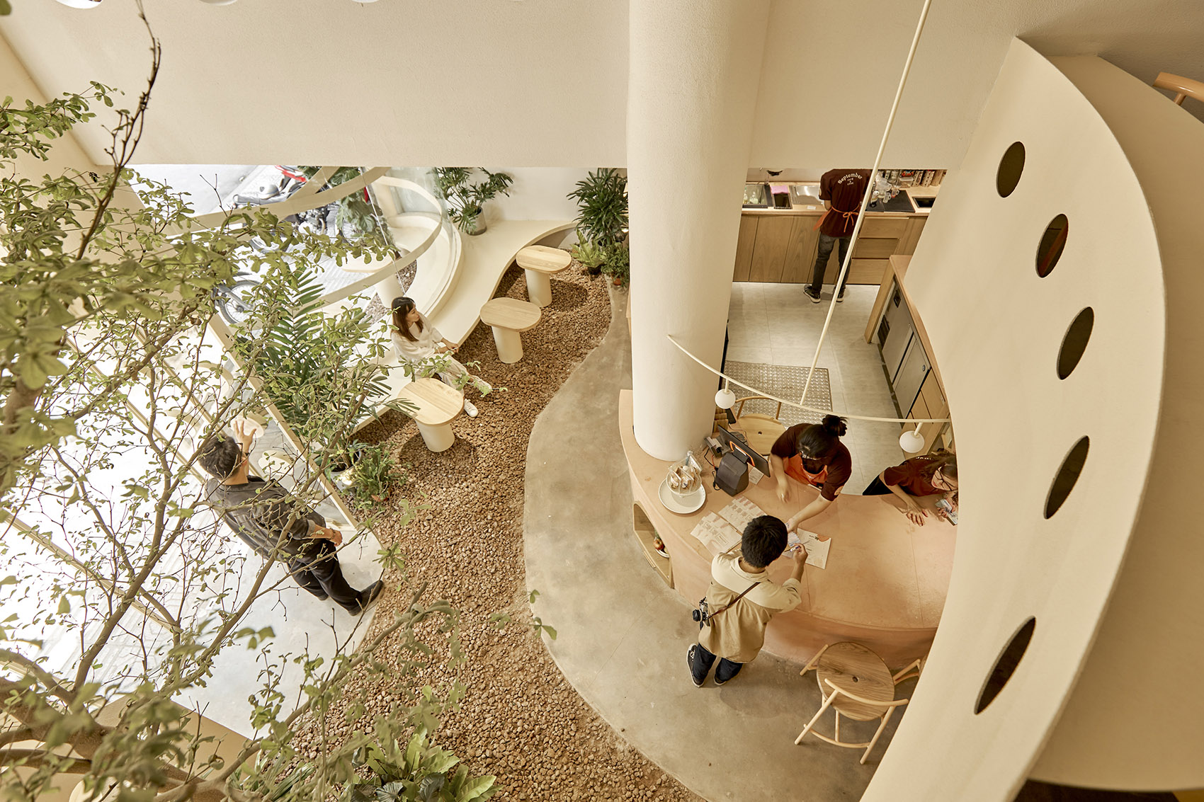 September 咖啡厅 2 号店丨越南胡志明市丨Red5studio + Ben Decor-46