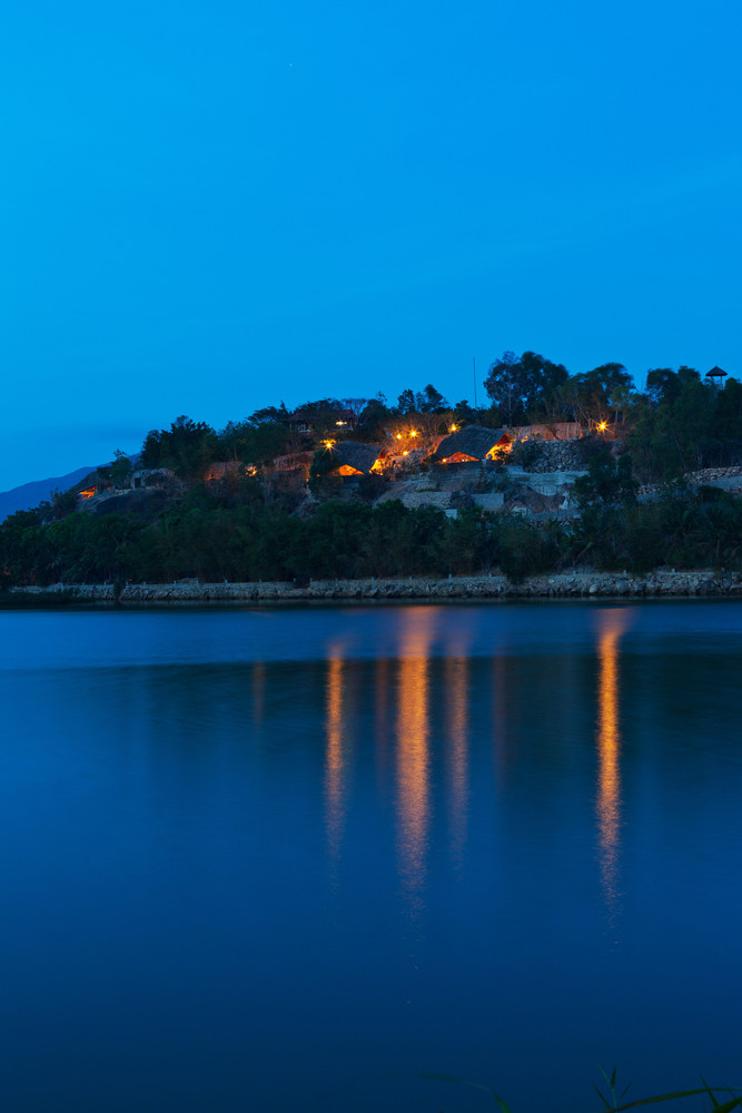 越南梯田间的温泉帐篷-18