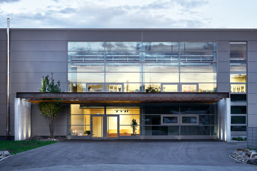 欧洲顶级泳装品牌 showroom,灵活多变的空间设计-12