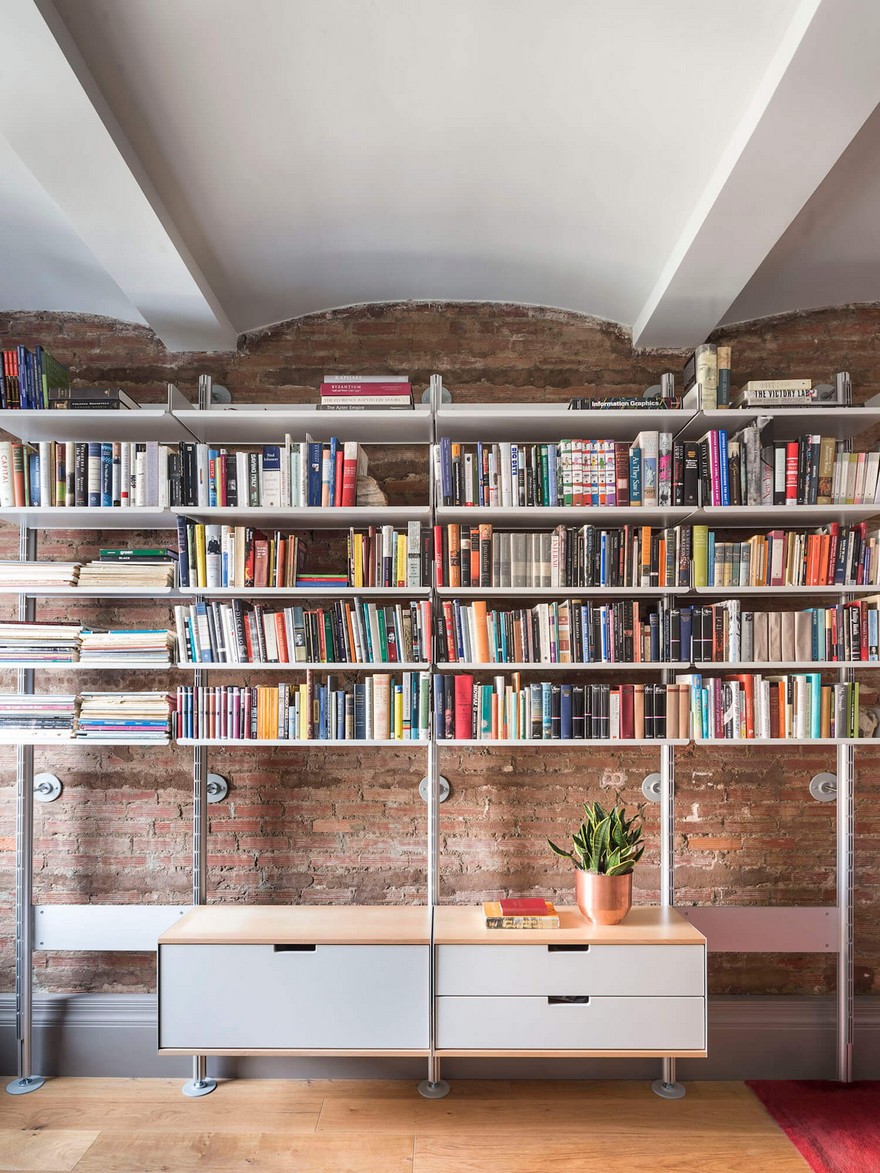 Greenwich Village Loft Made by Combining Two Separate Units in a Heritage Building-17