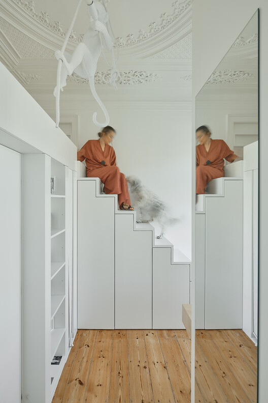 葡萄牙里斯本现代简约家庭公寓设计丨CFarquitetos-20