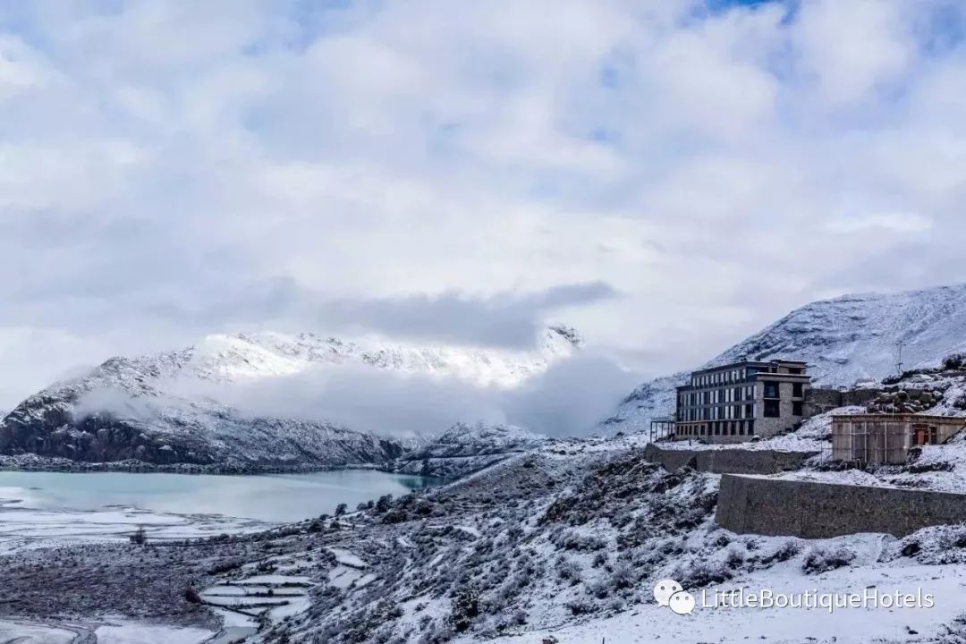 松赞然乌来古山居 | 4200 米海拔的生态模块房设计-8
