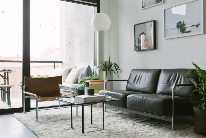 35 平米小公寓,混凝土与轻木打造开阔空间-5