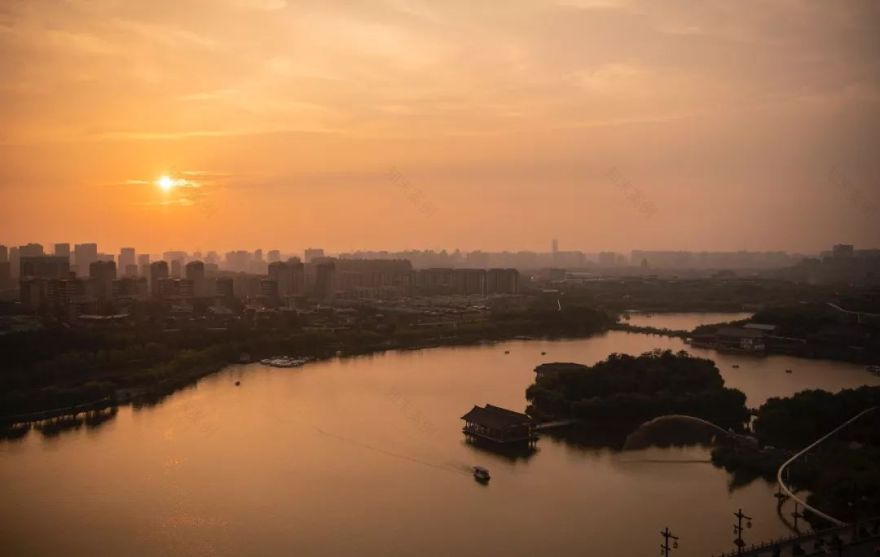 亚洲最大!西安 W 酒店揭幕,古都最美日落网红打卡!-13