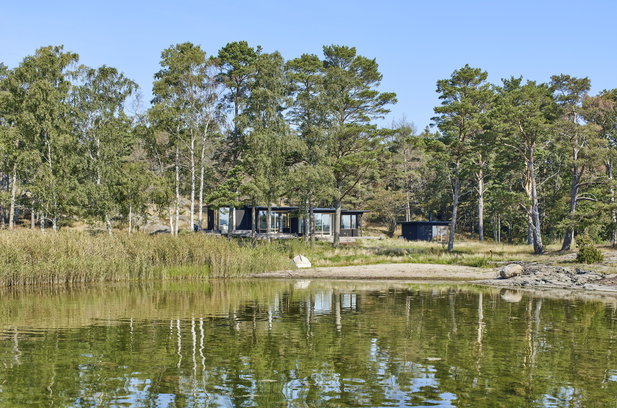 Stockholm 群岛度假屋 | 自然与现代的完美融合-9
