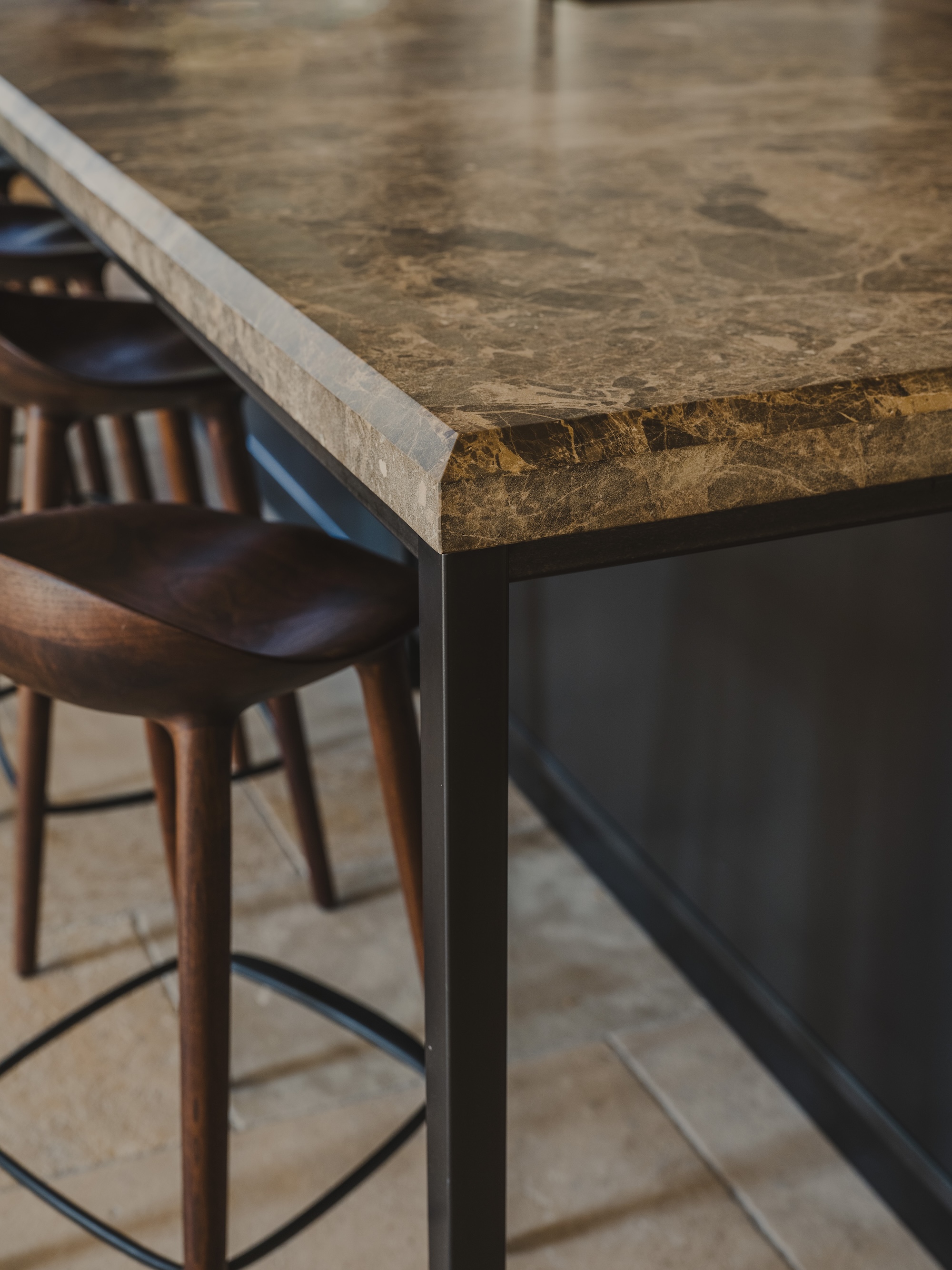 你提供的EGINSTILL可能并不是一个正确的英文单词，请你检查该内容是否准确，以便我为你完成整句的准确翻译目前仅Authentic charm可翻译为真正的魅力 丨荷兰阿姆斯特丹-14