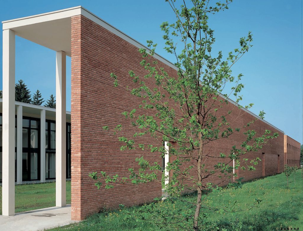 加利阿泰的老年人病例（此处case在医学语境常见意为病例，anziani指老年人，a Galliate表示在加利阿泰（一个地名），需根据具体背景确认是否准确） 丨意大利诺瓦拉丨Antonio Monestiroli,Paolo Rizzatto-16