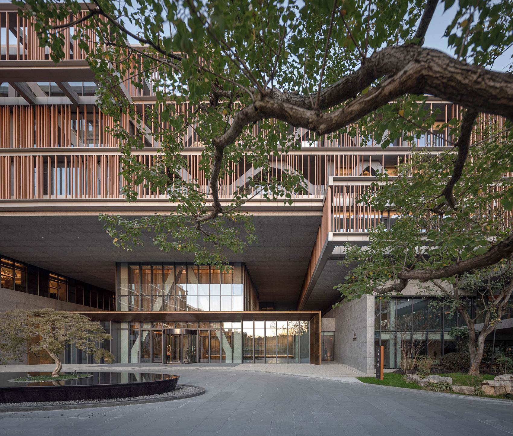 南京丰盛五季凯悦臻选酒店丨中国南京丨BUZZ庄子玉工作室-44