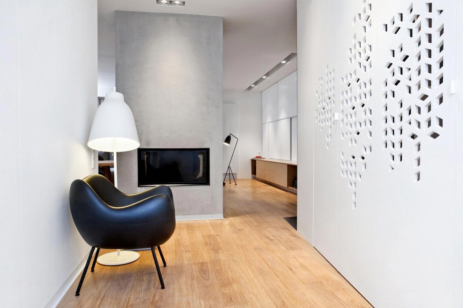 波兰 Puszczykowo 时尚镂空住宅设计-2