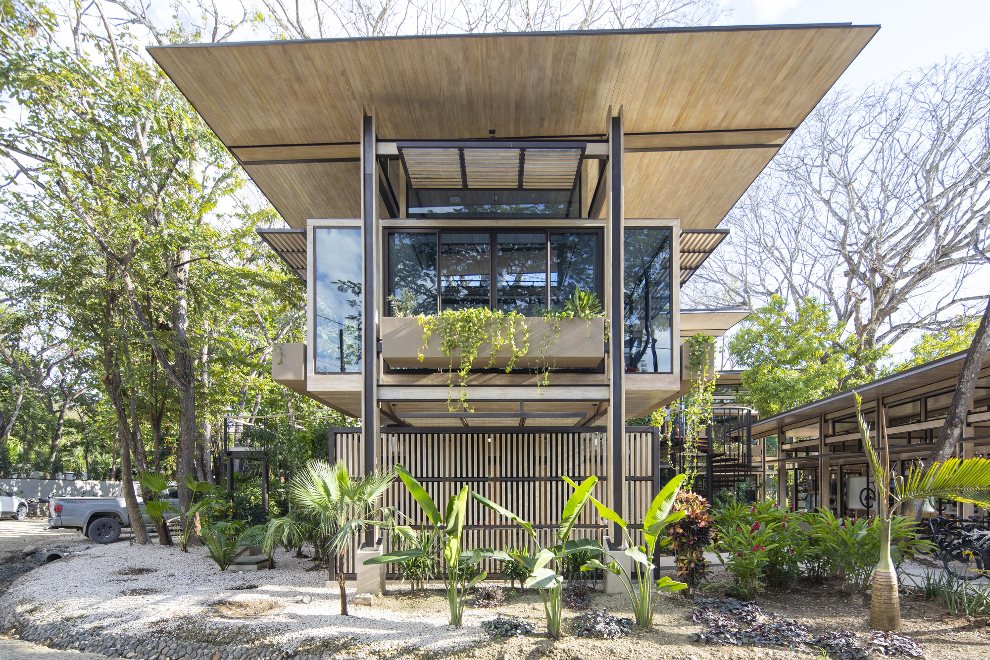 Costa Rica Athletic Center / Studio Saxe-20