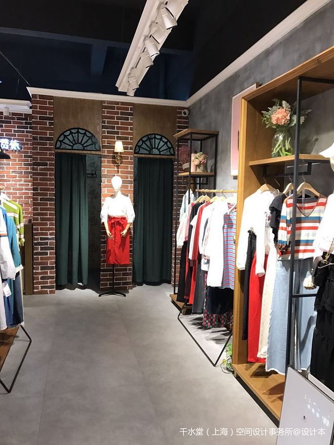湖南长沙费香女装店商业展示装修丨中国长沙-13