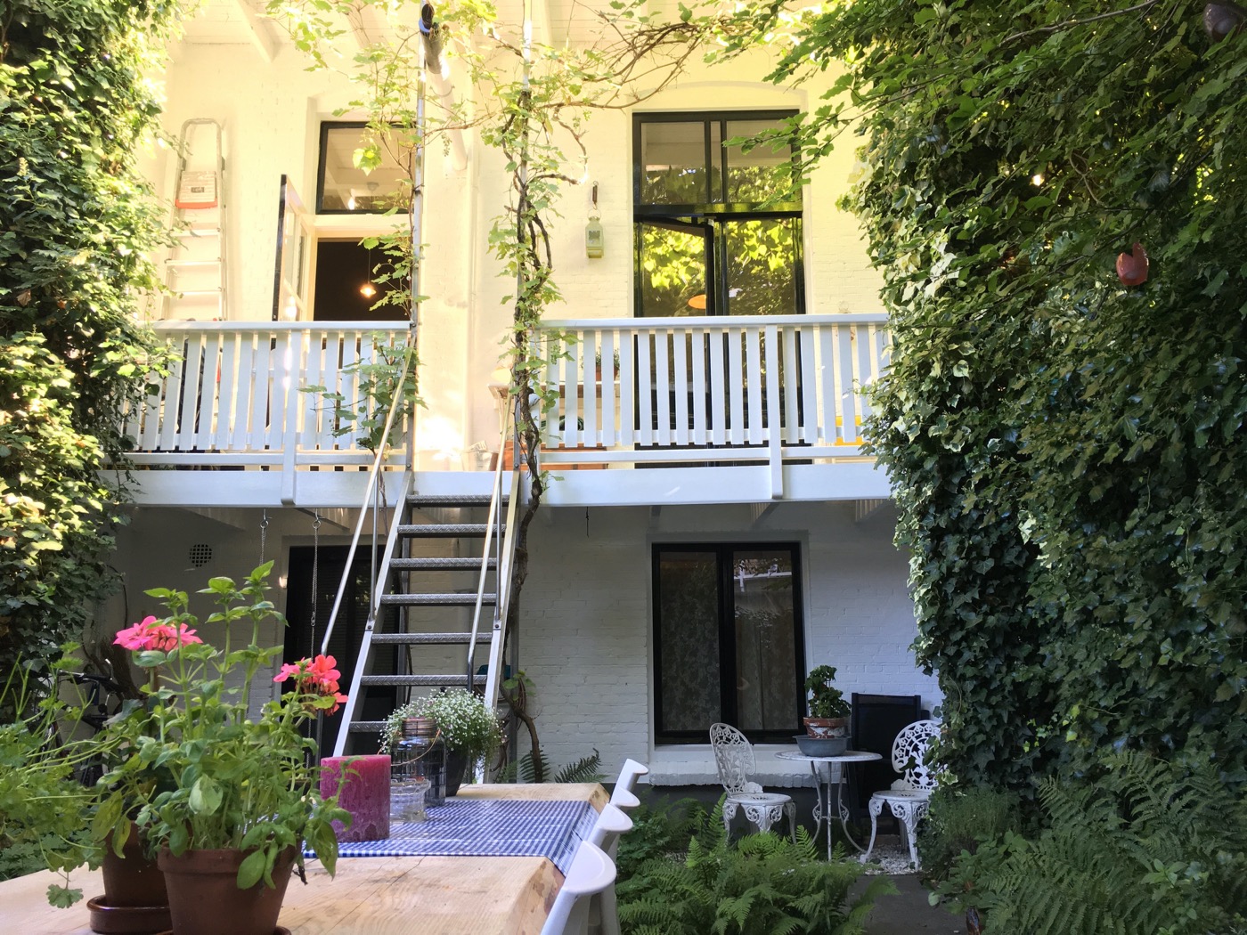 城市中的红名单花园丨Buro Harro-14