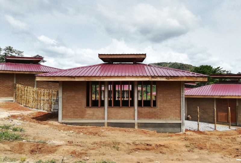 加纳达芒社区学校-76