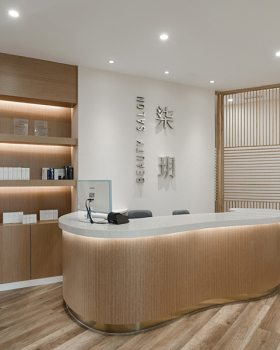BEAUTY SALON·柒玥