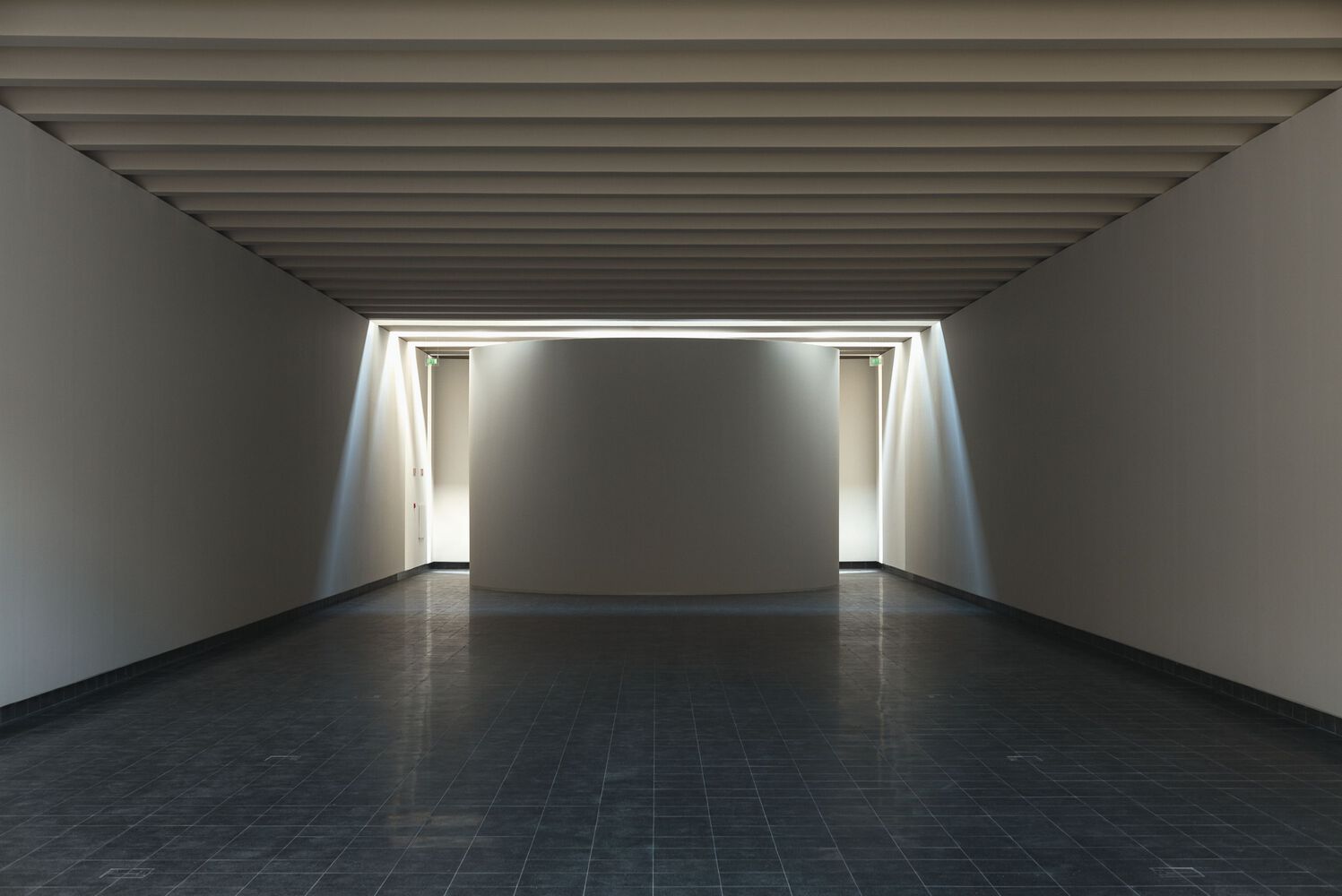 托雷斯韦德拉斯狂欢节艺术中心丨葡萄牙丨José Neves-17