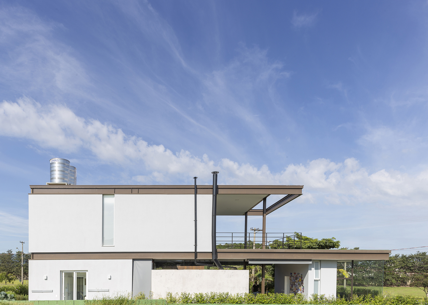 巴西 BT House | 钢构智能玻璃打造室内外一体空间-24