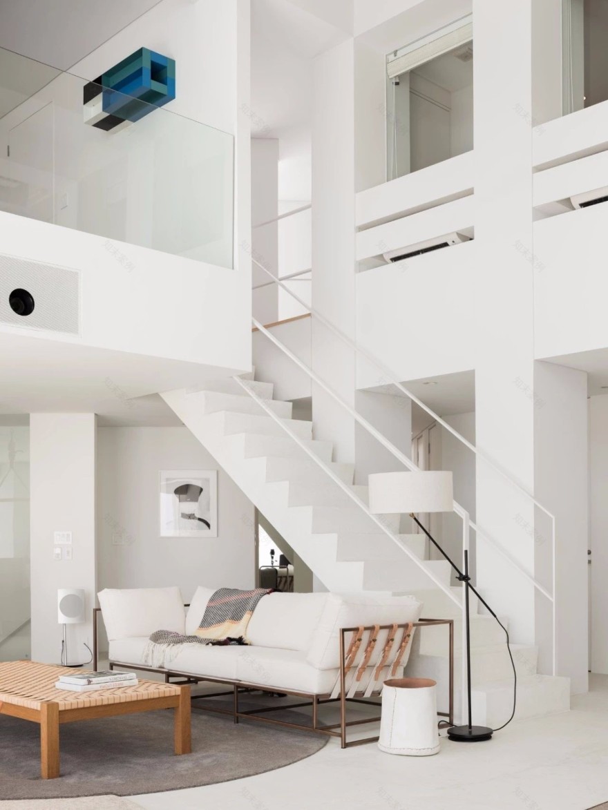 SNARK | 极简却不失趣味的纯白空间-9