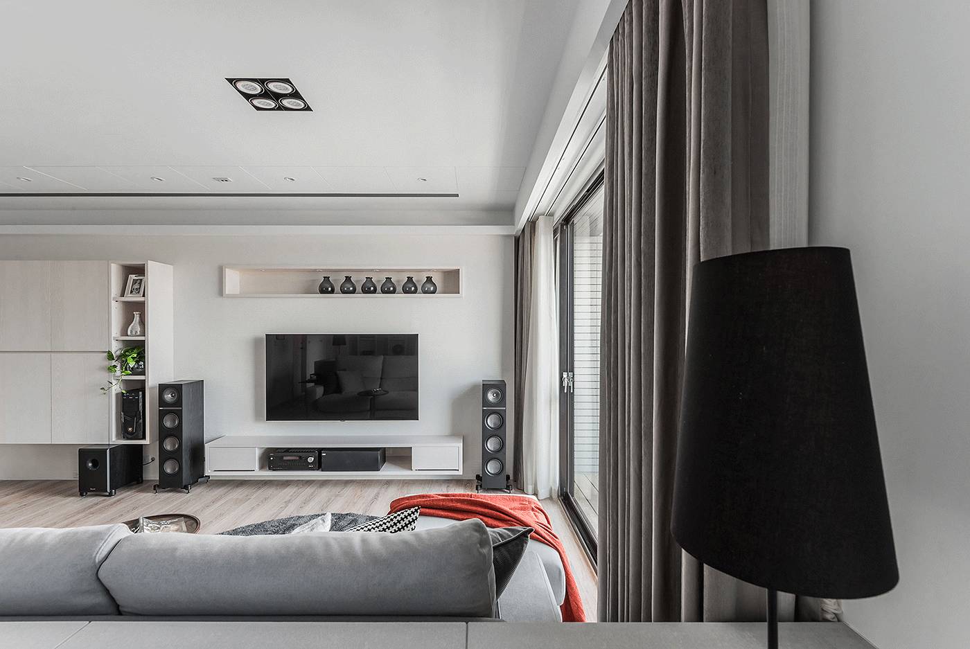 台式简约风住宅设计 生活品位的精致展演-11