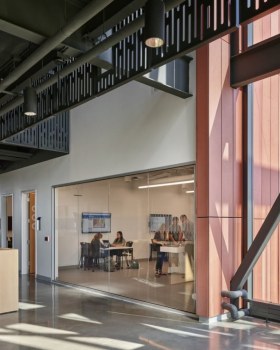 内布拉斯加州 Southeast 社区学院学术卓越中心丨意大利布拉丨Multistudio（前身为 Gould Evans）