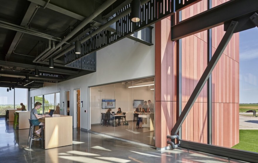 内布拉斯加州 Southeast 社区学院学术卓越中心丨意大利布拉丨Multistudio(前身为 Gould Evans)-14