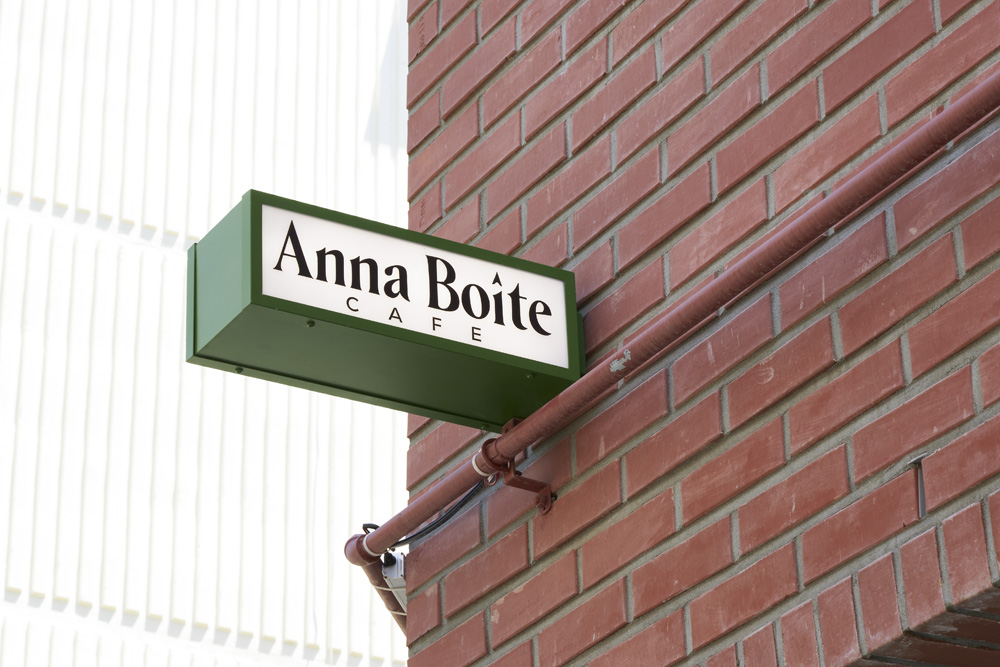 十坪咖啡厅的现代简约设计风格-16