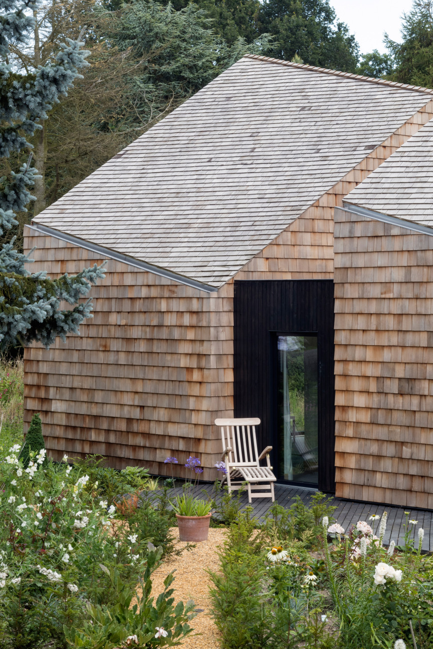 Old Suffolk barn transformed into countryside bed and breakfast by Blee Halligan Architects-9