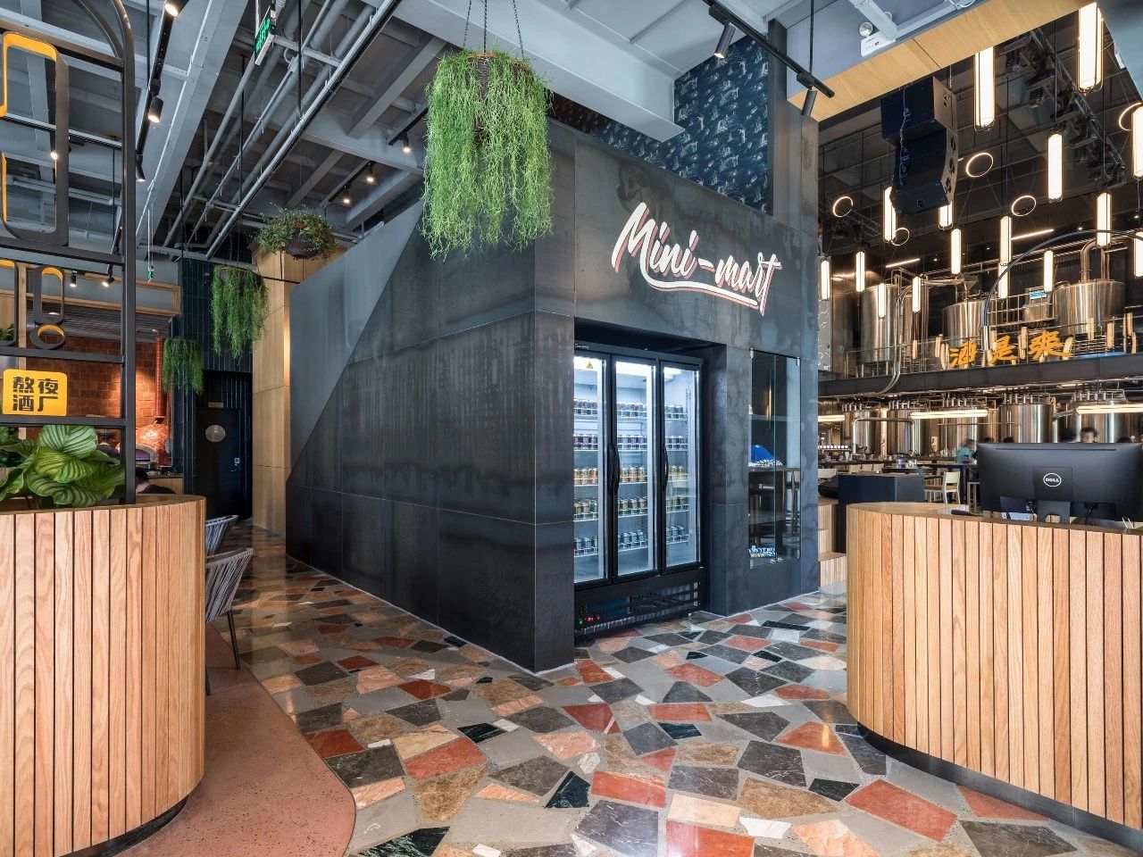 新作 | Oh Yeah 熬夜酒厂北京国贸店-挑战硬朗工业风的精酿啤酒吧-21