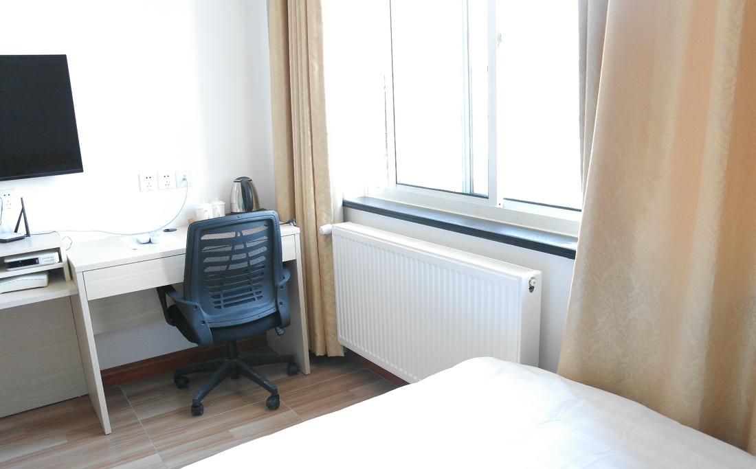 上海普陀区中石油办公室明装暖气片安装项目-2