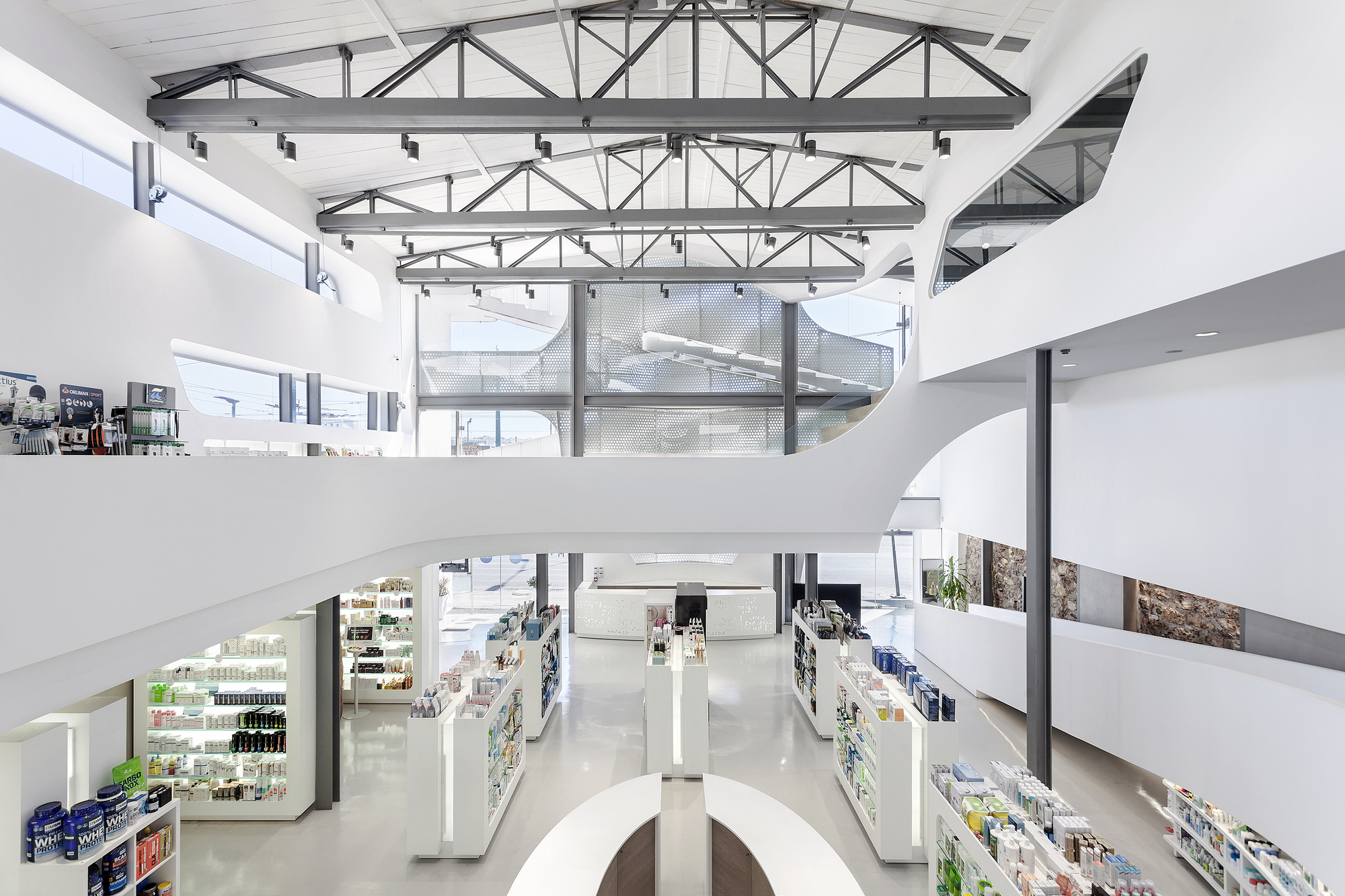 希腊最大药房,Klab 打造独特购物体验-19