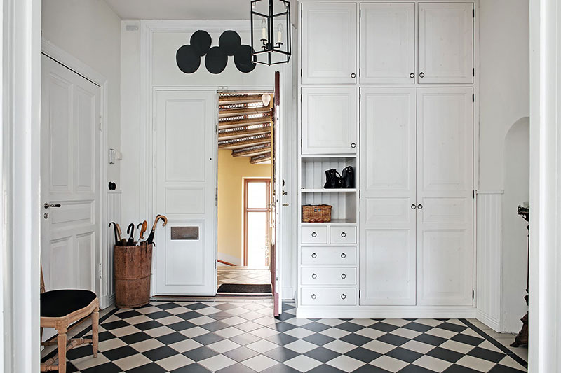 宽敞的厨房和餐厅里的图书馆:瑞典的大公寓-31